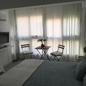 la-casita-de-la-playa-malaga.1costadelsol.com/